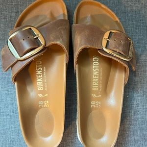 Worn once. They look brand new.